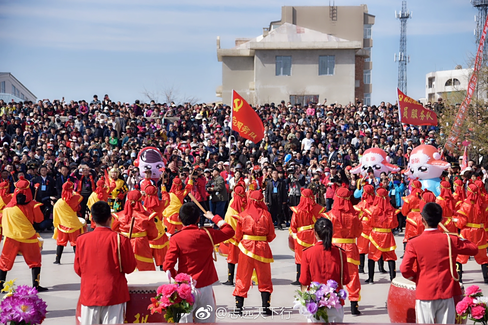 今天上午,万众瞩目的呼玛开江节在江畔公园正式启动