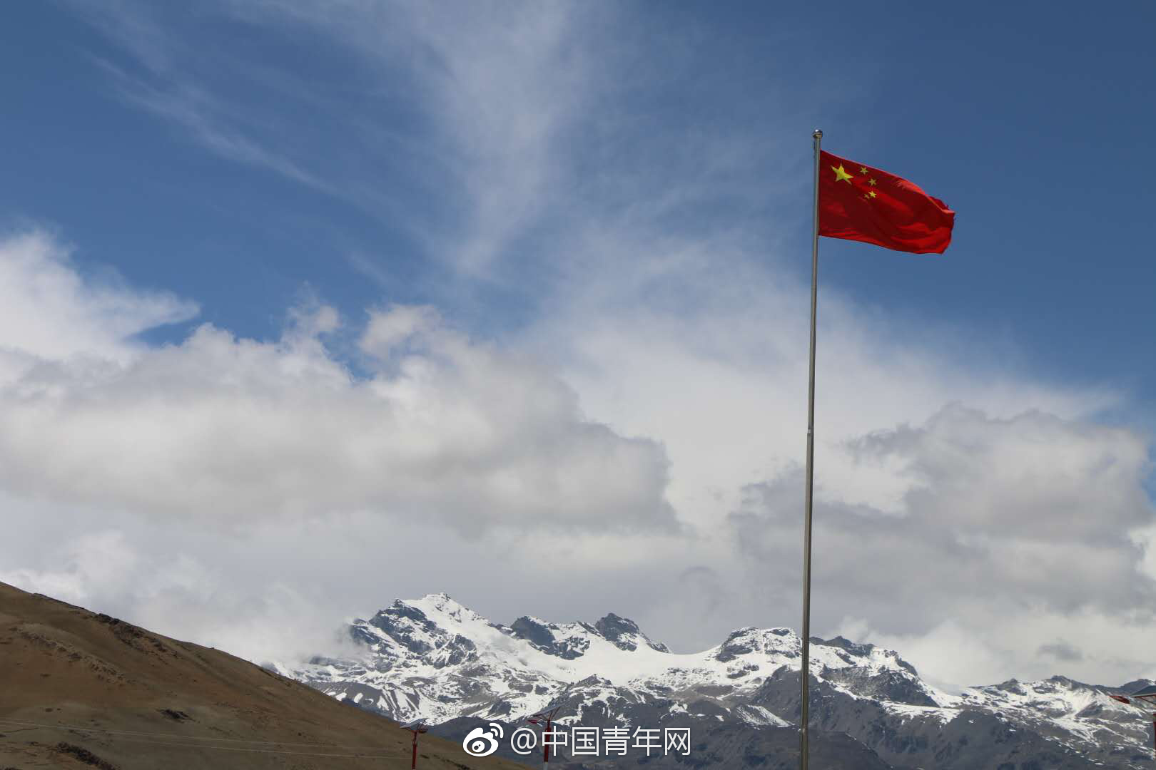 有五星红旗的地方就是中国