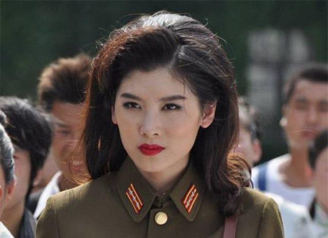 日本女特务不肯招供,戴笠笑了笑从身上掏出一刑具,女特务:我招