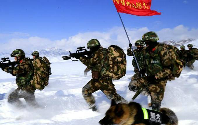 现在军人回家探亲,为什么都不愿意穿军装