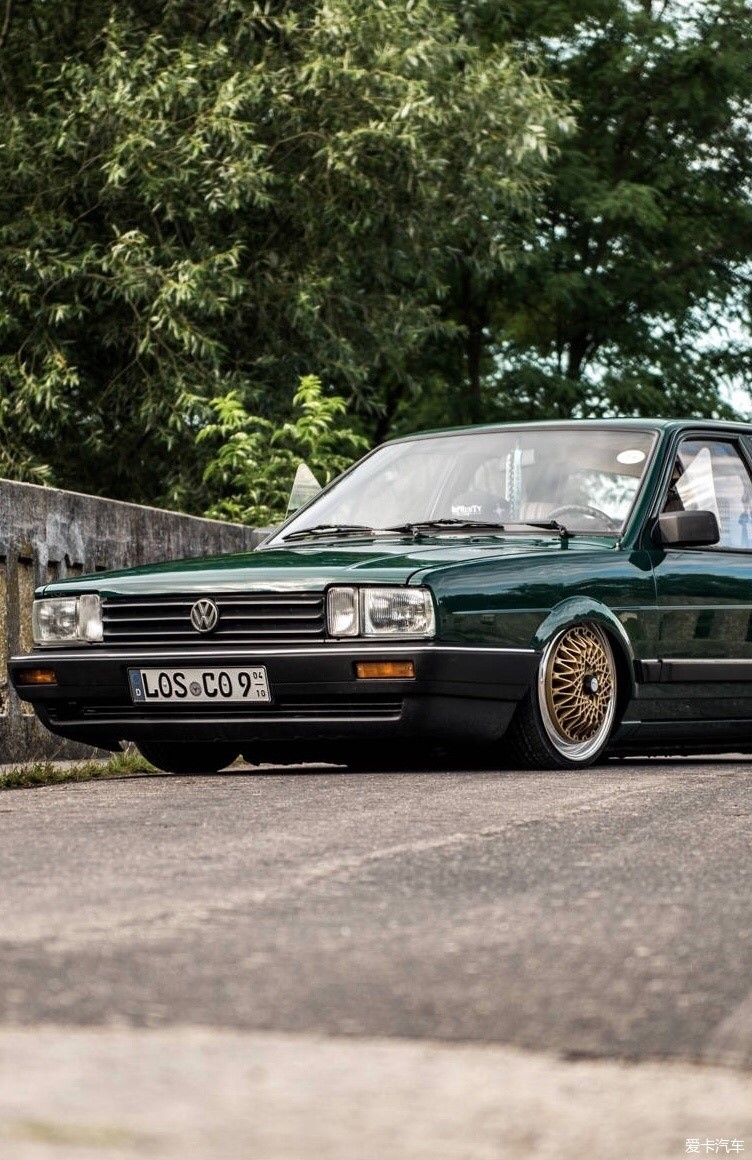 文艺和情怀的结合大众桑塔纳旅行低趴改装