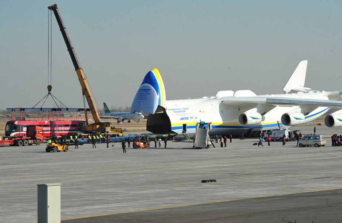乌克兰将制作全球第二架安-225运输机给中国的公司,并且根据安东诺夫