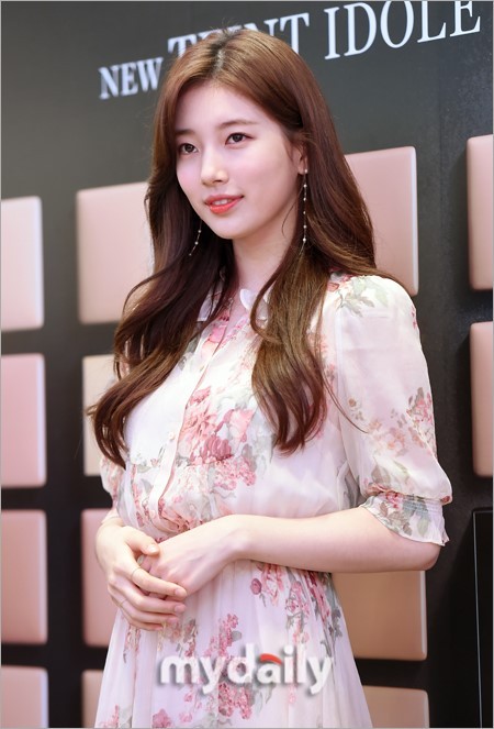 韩国女艺人秀智首尔出席代言品牌宣传活动