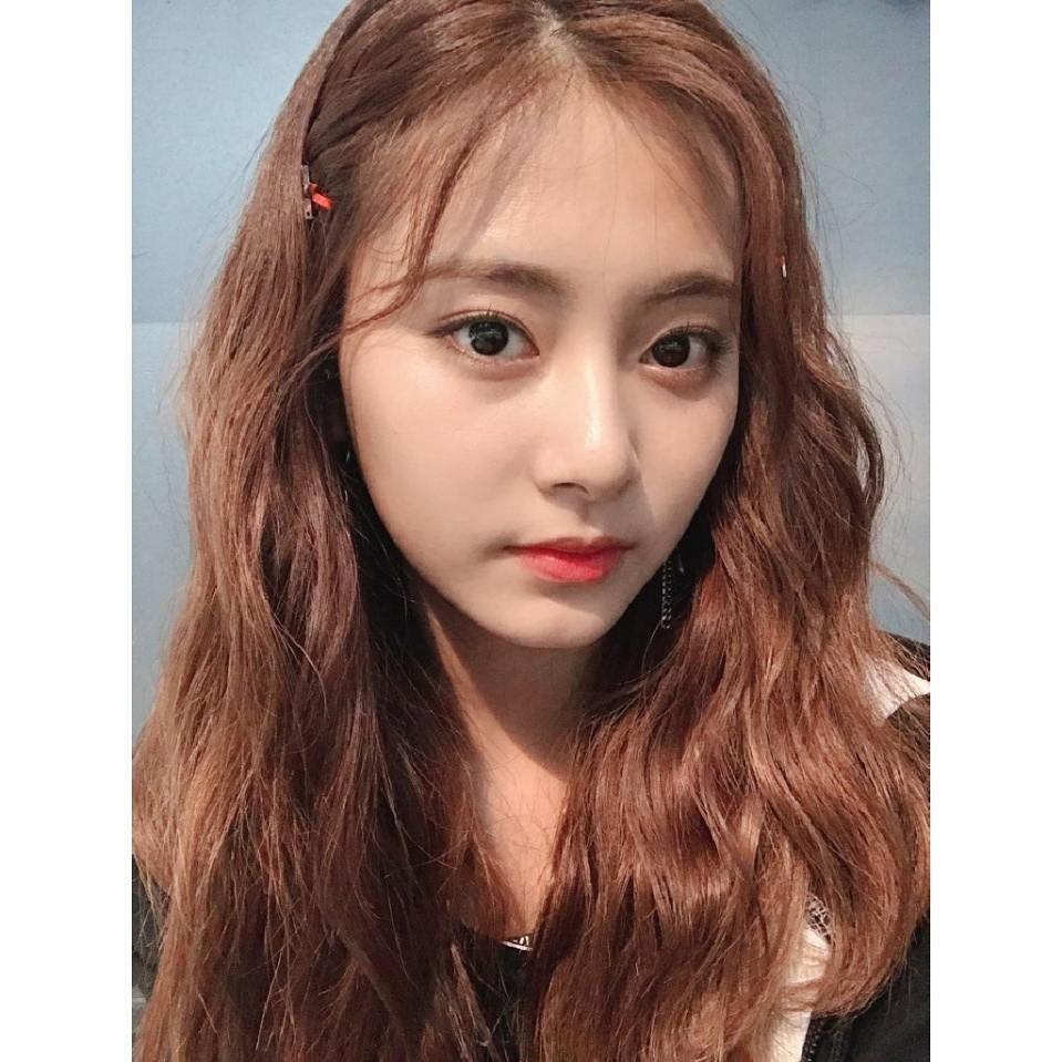 用甜美形象征服世界周子瑜13岁赴韩追梦艰辛过程曝光