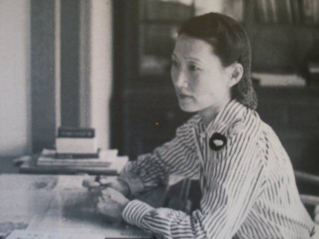 少帅镜头下的赵四小姐:优雅高贵,气质出众,难怪张这么爱她!