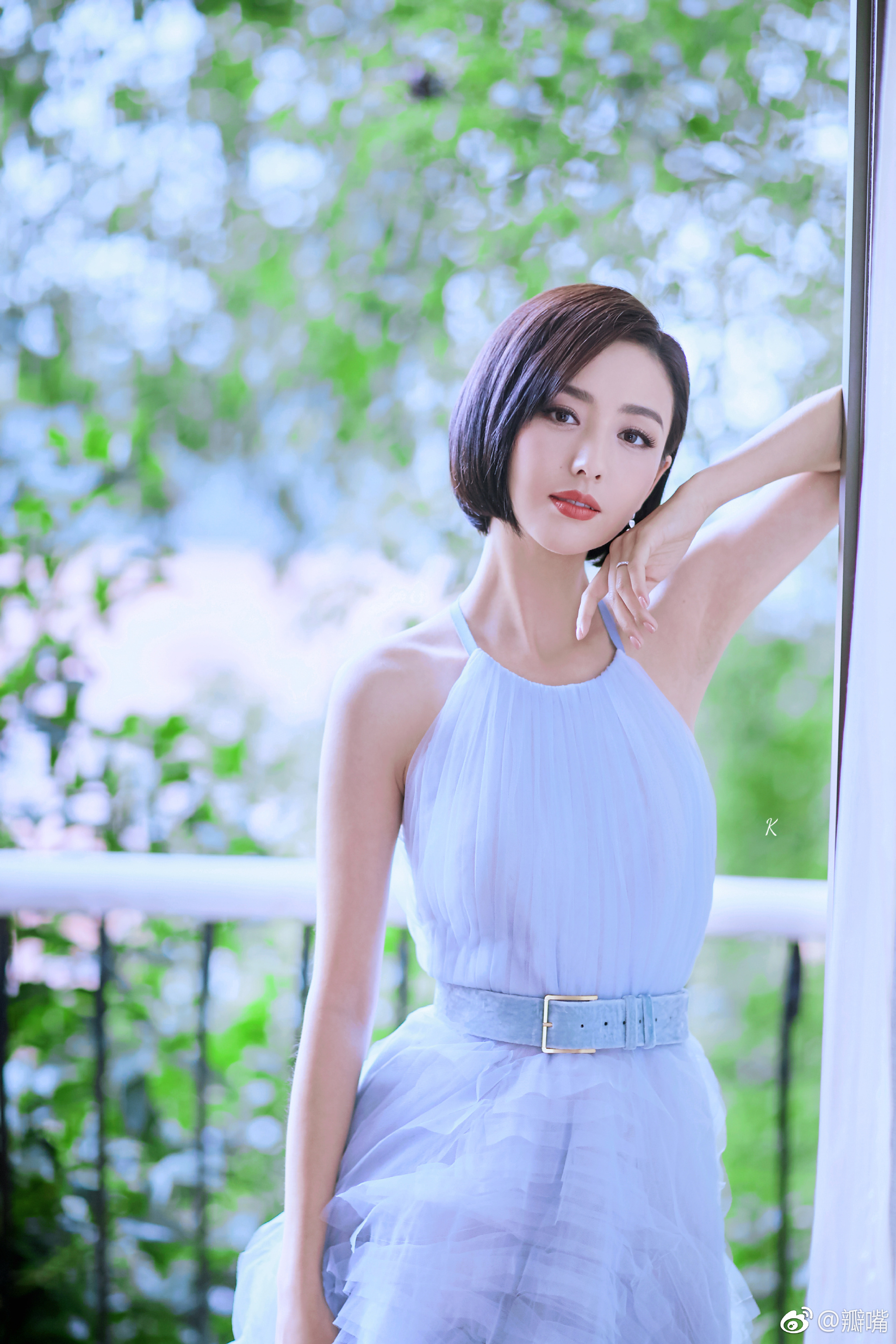 萎靡不振的周一重温丫丫的美颜暴击佟丽娅