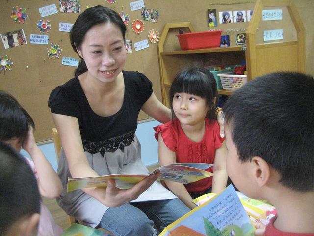幼儿园让带勾线笔,孩子说成狗铅笔,妈妈没买到,问老师后尴尬了