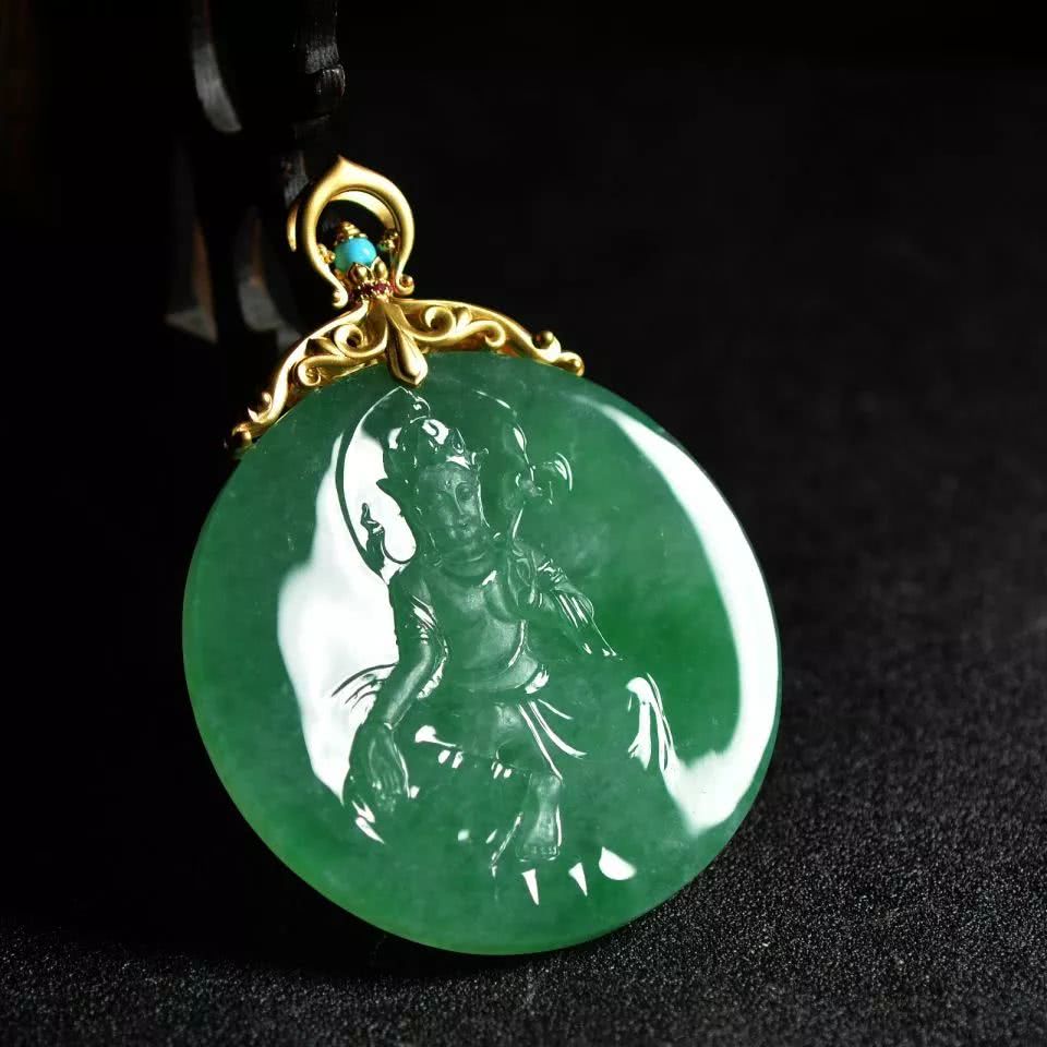 中国传统文化和当代雕刻艺术相互结合|翡翠|绿度母|冰种_新浪新闻