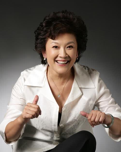 宋春丽近照头发花白,一生不能生育只能领养,真实原因曝光