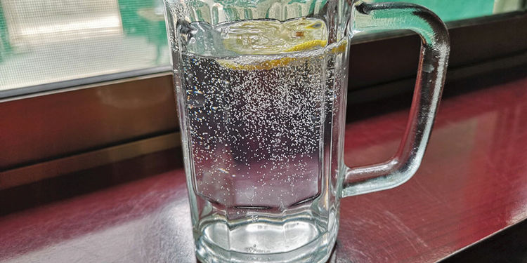 这几样东西搅一起,教你自制雪碧,好喝无添加,更不用花钱买了