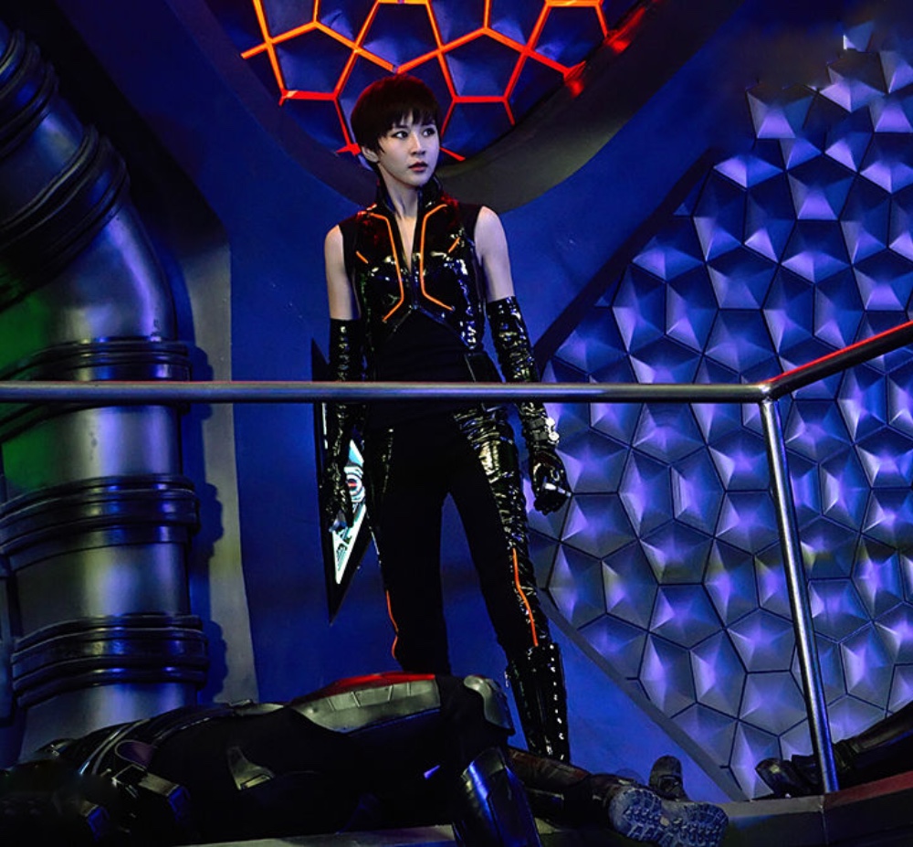 夏侯云姗在这部电影中眼神犀利还带着柔情,喜欢她吗?