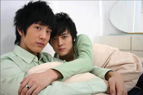 付辛博颖儿大婚乔任梁上热搜能不能给逝者最起码的安宁