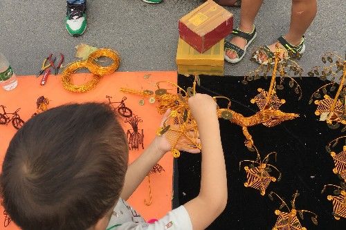 河南小伙用铜丝编织的小摆件看着就喜欢人