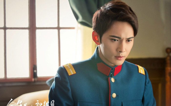 男星军装照,张铭恩英气十足,钟汉良英姿飒爽,谁是你心中男神呢