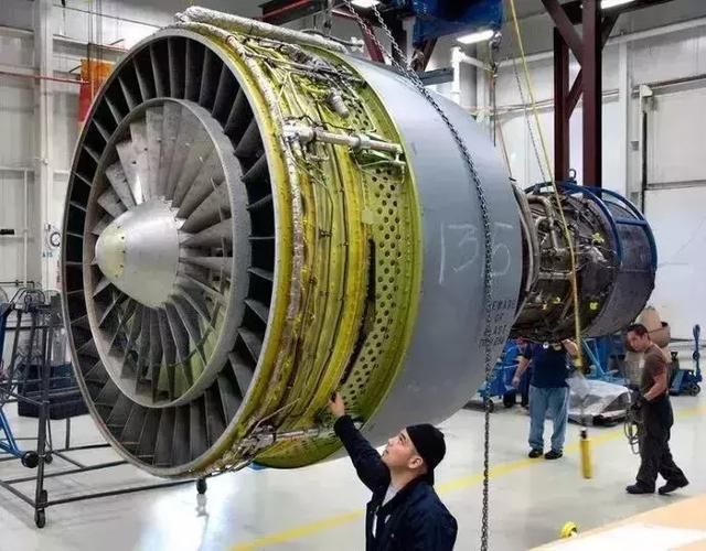 发动机) 而目前美国掌握的顶尖科技是:成熟的民用大涵道比涡扇发动机