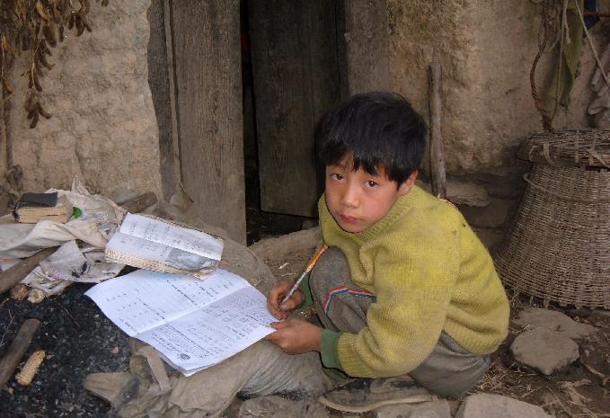 为山区孩子们募捐旧衣福来者福往爱出者爱返