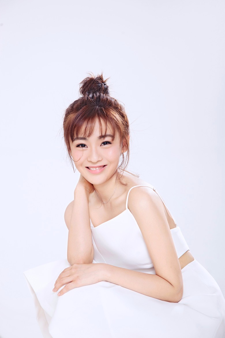 尚斯琪夏日写真曝光 青春活力尽显灵动少女颜