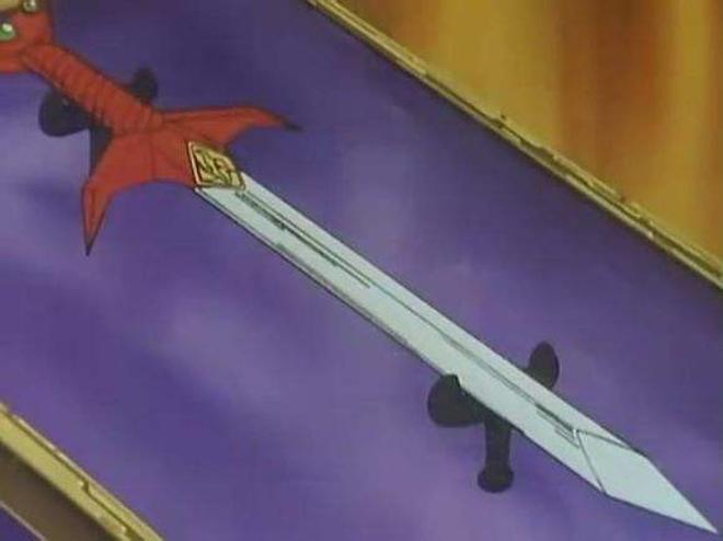 这个召唤器是一把剑,剑柄是赤红色的,没有太过华丽的外表,但是很实用