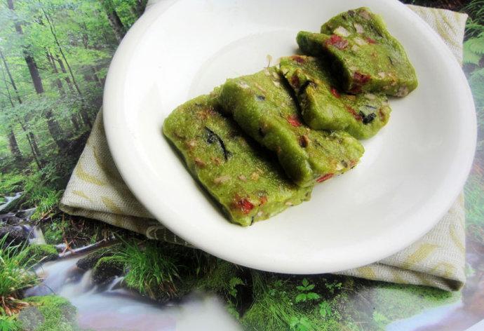 漓江水般碧绿的船上糕