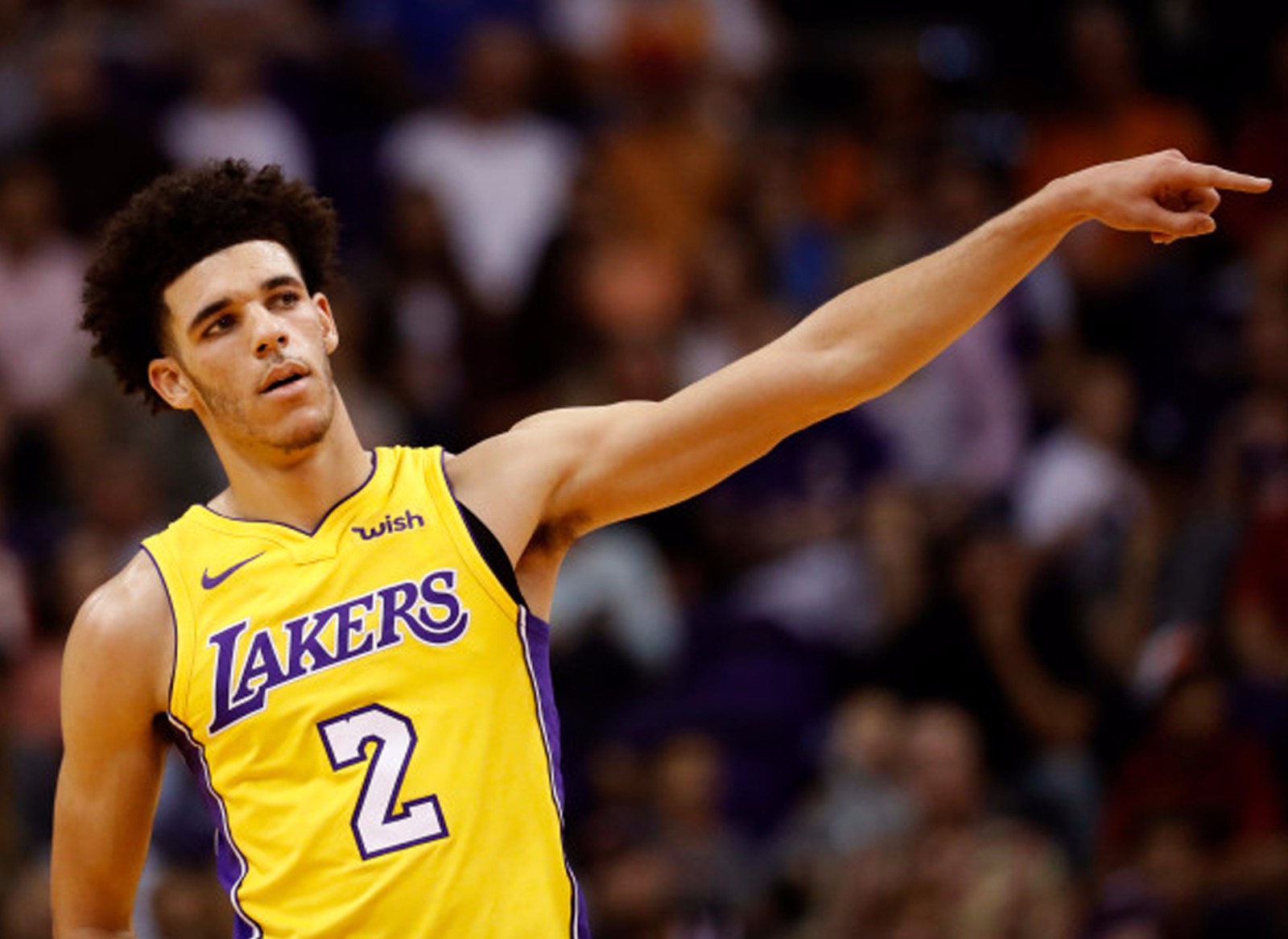 球哥被曝遭遇半月板撕裂伤病,或将让湖人组建三小前锋的计划流产