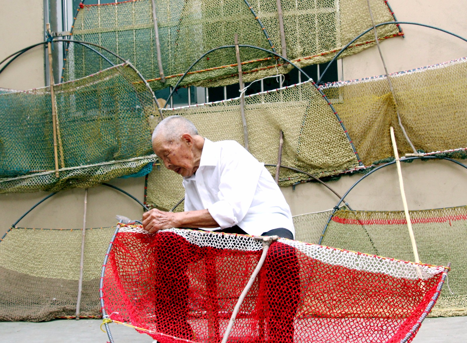织渔网的方法慢动作图片