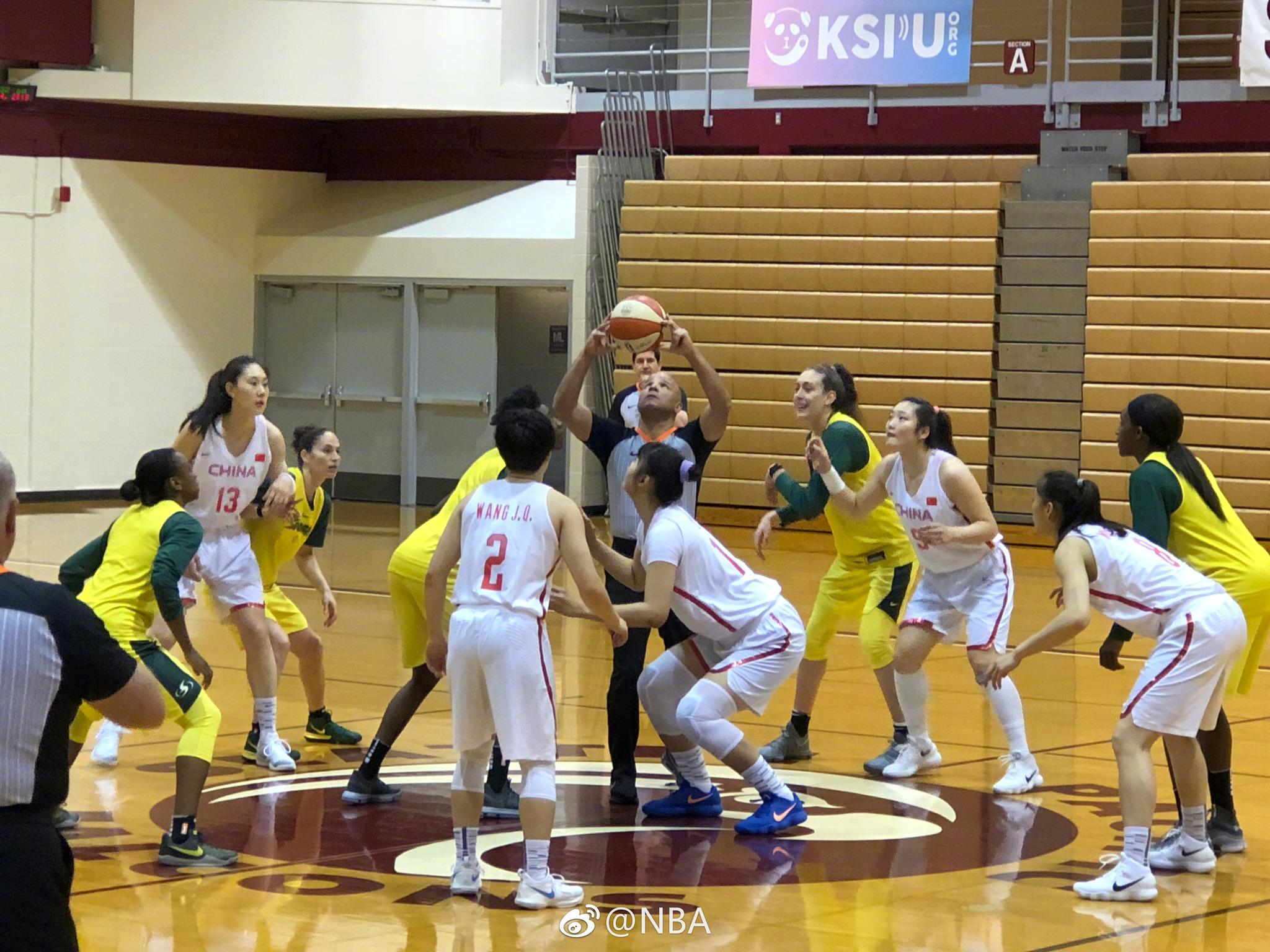 当地时间5月4日,中国女篮与WNBA西雅图风暴