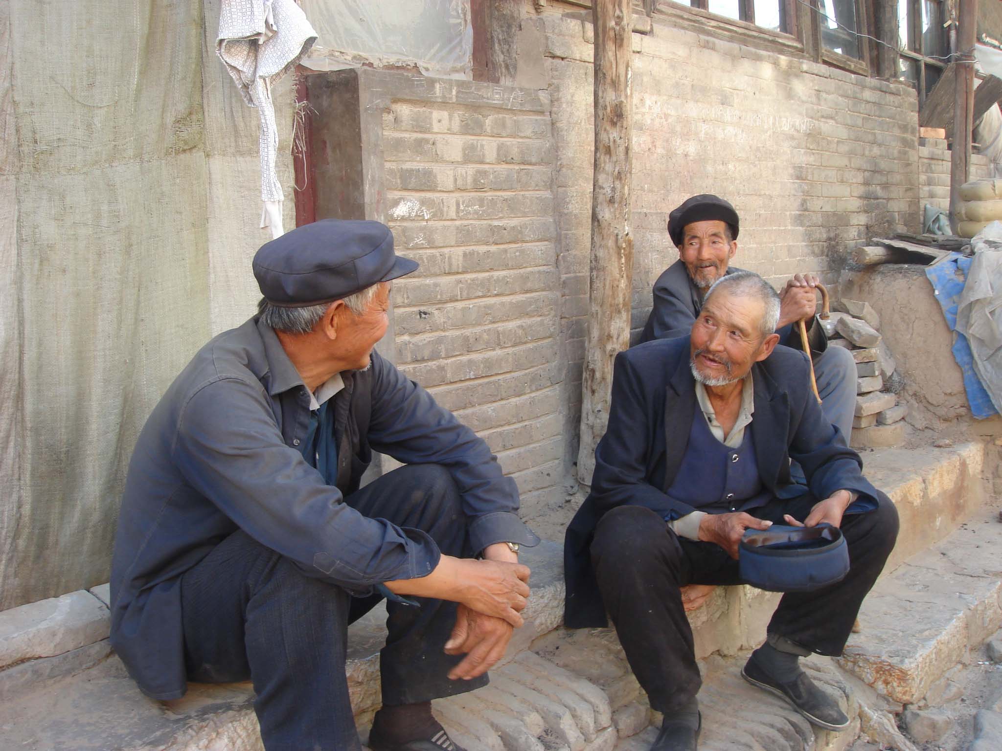 贫困老人住进儿女家就会被取消低保?这些问题农民要注意!