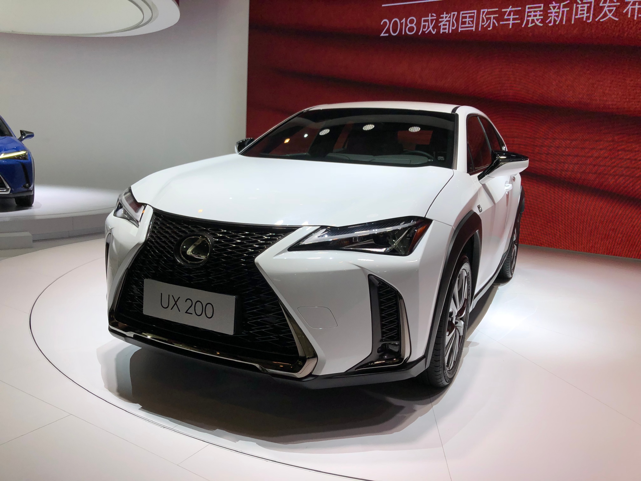 雷克萨斯ux200亚洲首发25万起售必成爆款