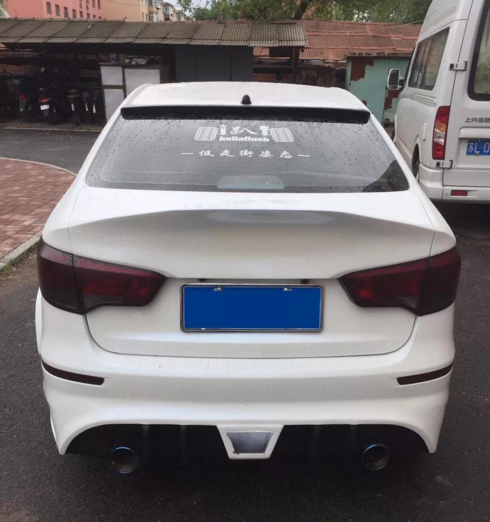 全国首例起亚k2宽体改装车,小众车也能玩出自己的风格!