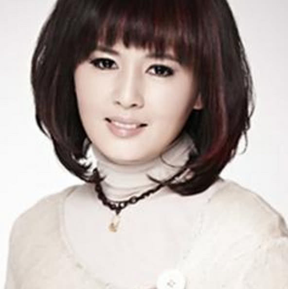 39岁已婚性感女星被爆深夜与鲜肉男歌手同房 本人回应:发誓没有|杨静