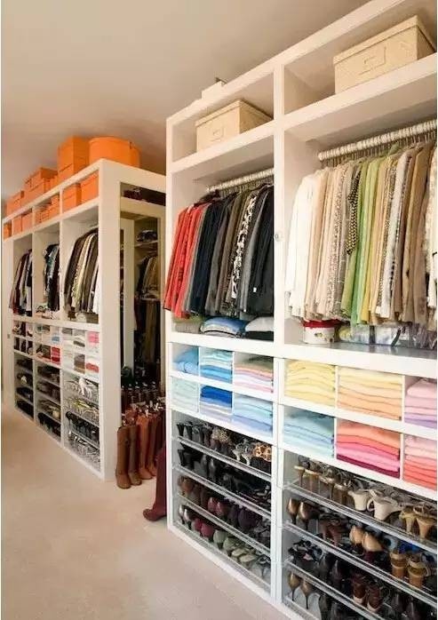 衣柜收纳,很满但很整齐