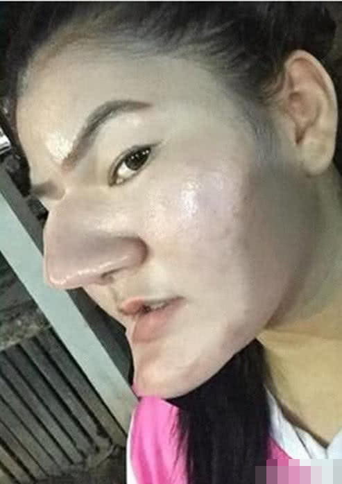 泰国女孩把自己整成了女巫一夜爆红尖下巴高鼻梁