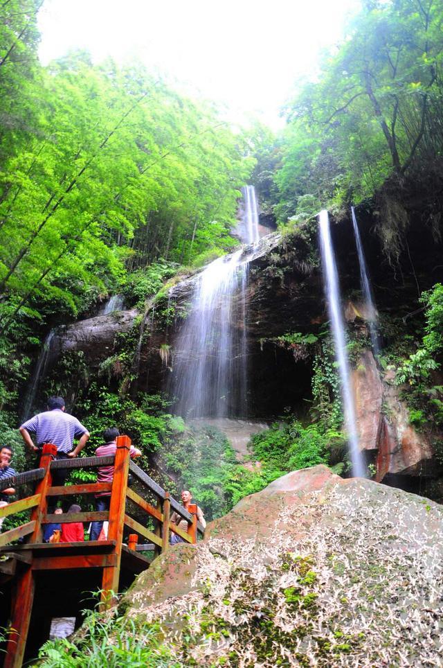 四川省最好玩的10个地方,收藏起来吧!去过5个,算你厉害!