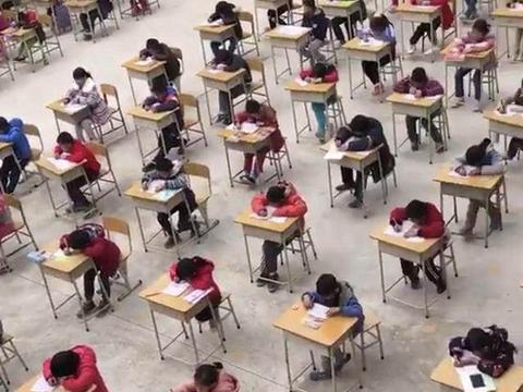 5种奇葩的考试作弊方式,一个比一个厉害,最后一种看的到吗?|小抄|矿船|手板_新浪新闻