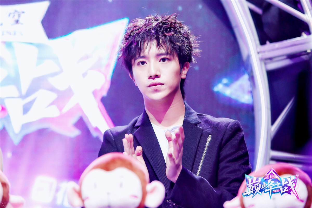 zero-g伯远亮相舞林争霸赛评委席 暖心点评获赞|杨林|评委席|争霸赛