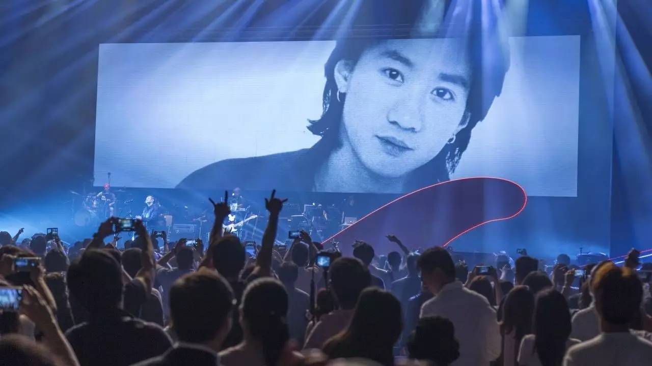 如何评价黄家驹的音乐水平,真的被大家神化了吗?