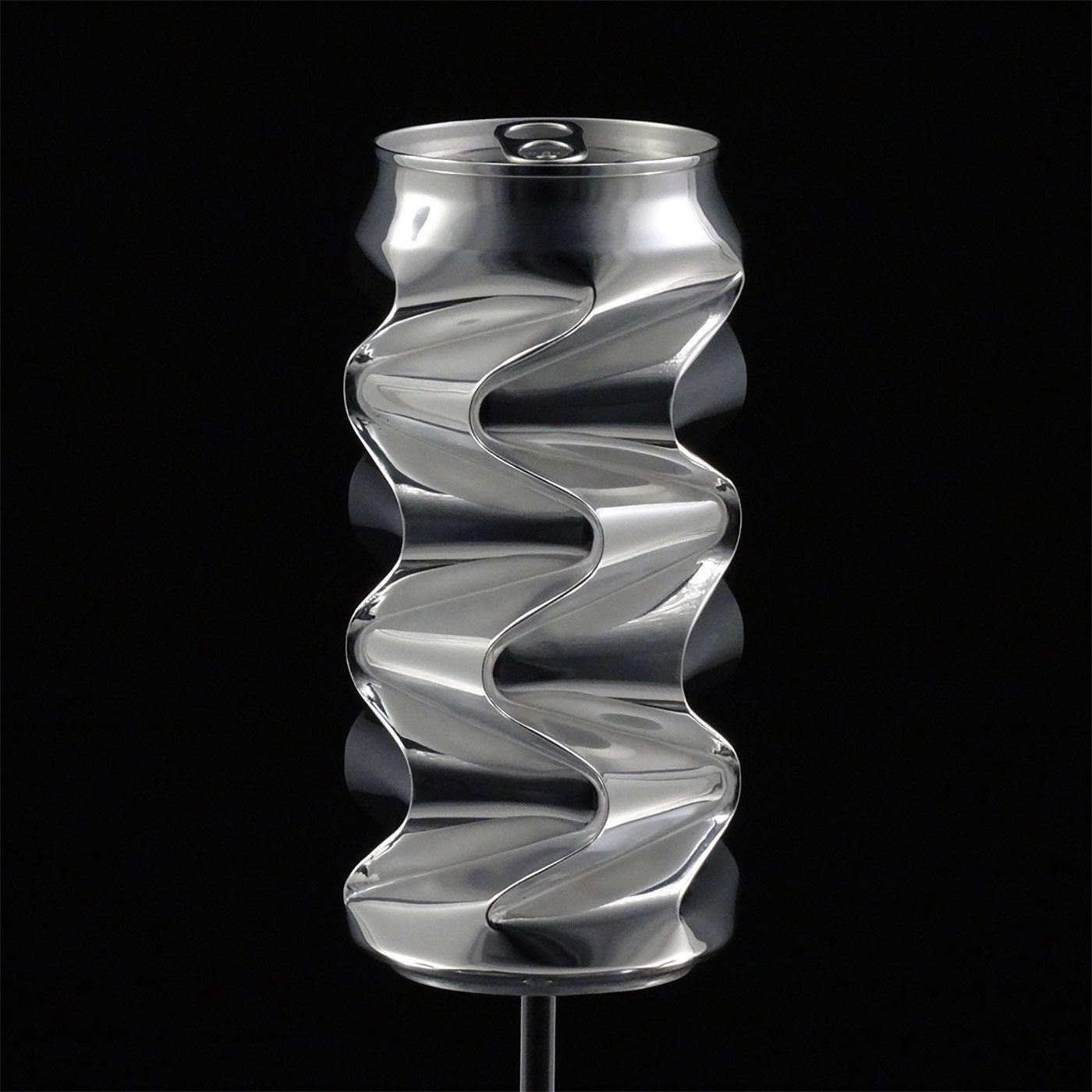 喝完饮料后被你随意丢弃的铝制易拉罐|易拉罐|铝制|艺术品_新浪新闻