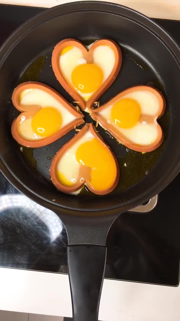 特香的爱心火腿煎蛋,带着你的爱和情意来一份,祝大家七夕快乐!