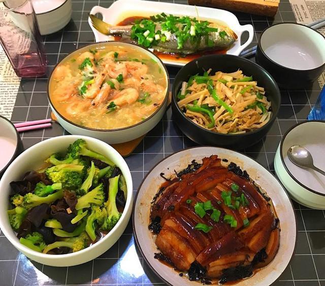 嫂子来我家做客我做了5个菜招待回家后逼着婆婆问我们要钱