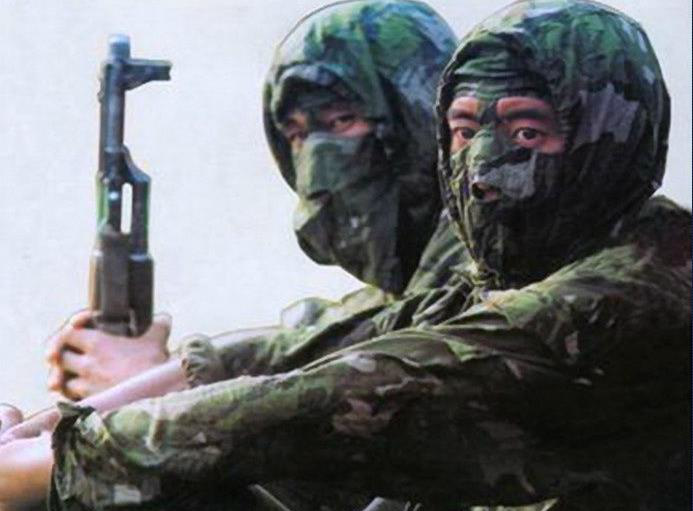 在中越战争中,参加战斗的部队依然穿着20世纪60年代研制的"国防绿"