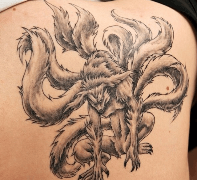 真正的火影迷不是cosplay, 而是《火影忍者》人物"纹身"!