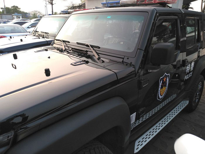 北汽bj40被采购当警车,简直帅到窒息,堪称北汽最帅suv