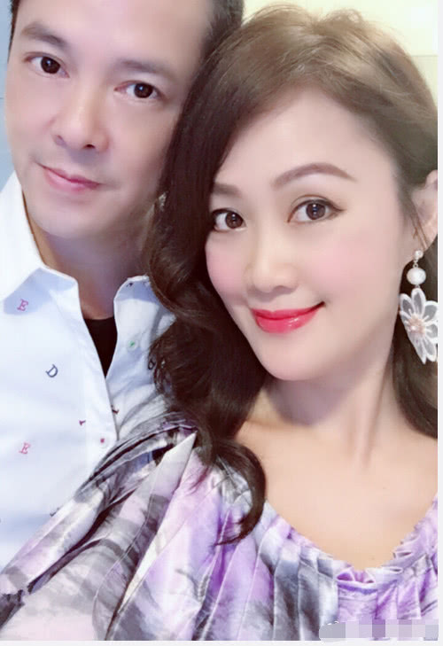 长得漂亮,tvb曾力捧,为大6岁老公高龄产子,现49岁活成少女样