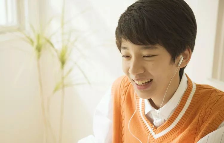 14岁儿子不肯与妈妈分床睡,医生多次询问后,妈妈却低下了头