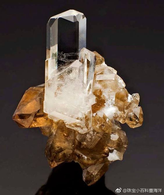 硅铍石英文名phenakite