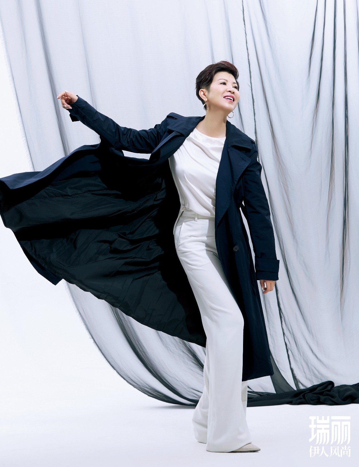 杭天琪杂志大片曝光 多套造型诠释时尚态度