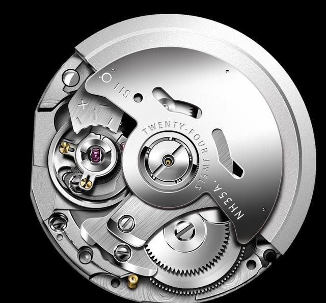 背透:有,可以观看机芯运转情况日历:水滴镜面镀蓝膜,可以方便读取日历