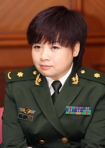 6岁登台,上春晚一首歌红遍全国,却在事业巅峰时销声匿迹被遗忘|李琼