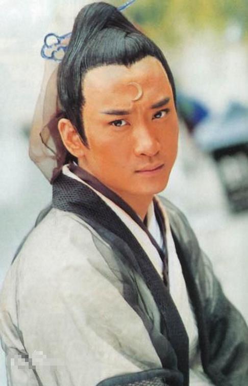 曾经的琼瑶剧男一号,现48岁生日无人送祝福,凌晨发文落寞凄凉!