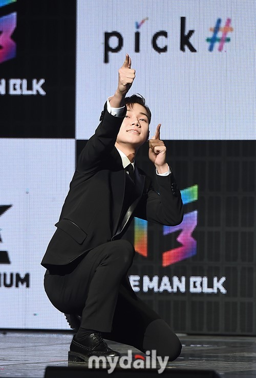 韩国演员组合themanblk出道showcase